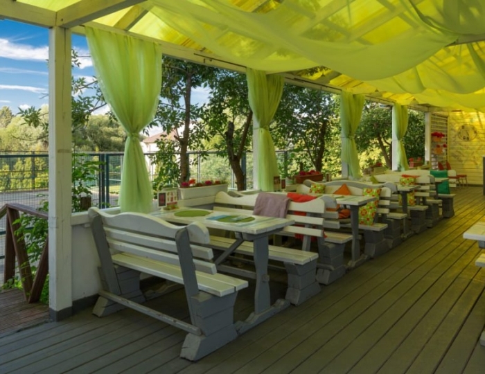 Летняя веранда - Отель Foresta Festival Park / Фореста Фестиваль Парк